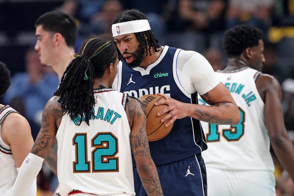 独行侠迎大礼，杜兰特30+2，波津30+8，附加赛格局突变.